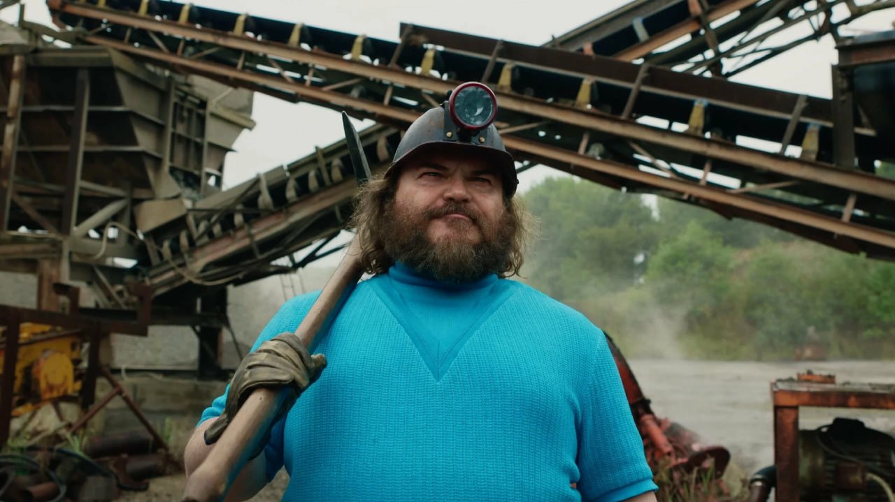 Съемки сиквела Minecraft в кино стартуют в конце апреля Это раскрыл Джейсон Момоа на Ночном шоу с Джимми Фэллоном Актер также поделился что сценарий второй части получился еще лучше он смеялся с него в голос Режиссером вновь выступит Джаред Хесс Второй Minecraft в кино выйдет в зарубежный прокат 23 июля 2027 года Кинопоиск Новости