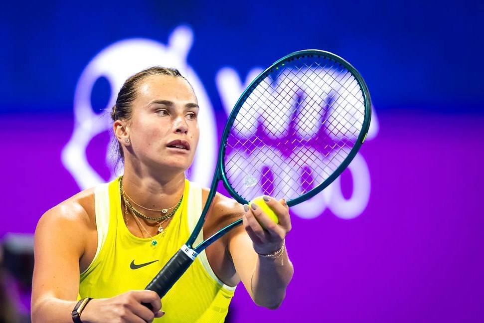 Арина Соболенко проиграла во втором круге турнира WTA-1000 в Дохе  Первая ракетка мира уступила россиянке Екатерине Александровой со счетом 6:3, 3:6, 6:7  5:7 . Соперницы провели на корте 2 часа 36 минут.