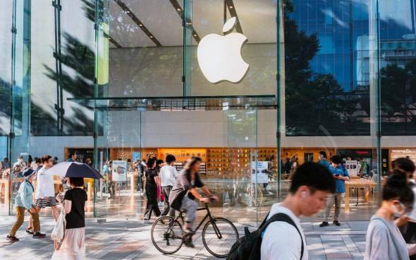 Капитализация Apple впервые в истории превысила 4 трлн Рыночная стоимость производителя техники Apple превысила 4 трлн Компания занимает третье место в списке самых дорогих компаний мира Подробнее на РБК   www rbc ru quote news article 68f75f179a794752d11bbf25 from copy