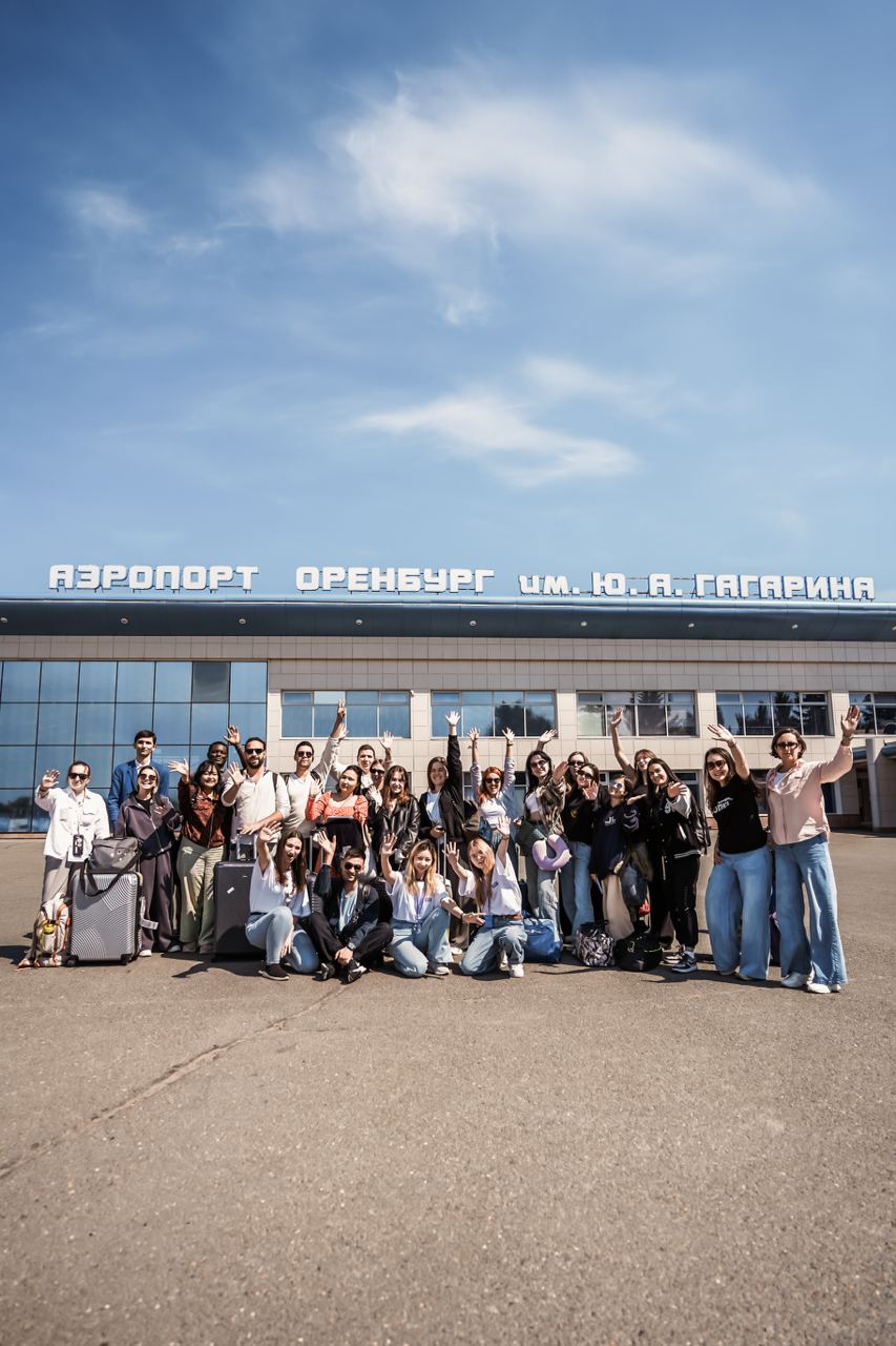 В Оренбурге открылся 10-й Международный молодёжный форум «Евразия Global» Участие в нём принимают 300 представителей 53 стран и 82 регионов России. Это кураторы, лидеры и участники событий Международных клубов дружбы ДВФМ, студенты, активисты, работающая и творческая молодёжь. Шесть дней участники будут обсуждать вопросы международного сотрудничества и межкультурного взаимодействия, делиться опытом реализации успешных инициатив, работать над адаптацией иностранцев в России, создавать проекты и знакомиться с Оренбуржьем! Вместе с экспертами молодёжь со всего мира выстроит систему международного взаимодействия #Возможности