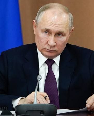 Журналисты кремлёвского пула анонсировали громкие заявления президента. Выступление Путина планируется после окончания официальных встреч поздно вечером, точное время не называется. НАШИ РЕСУРСЫ: Telegram Tik-tok YouTube RUTUBE