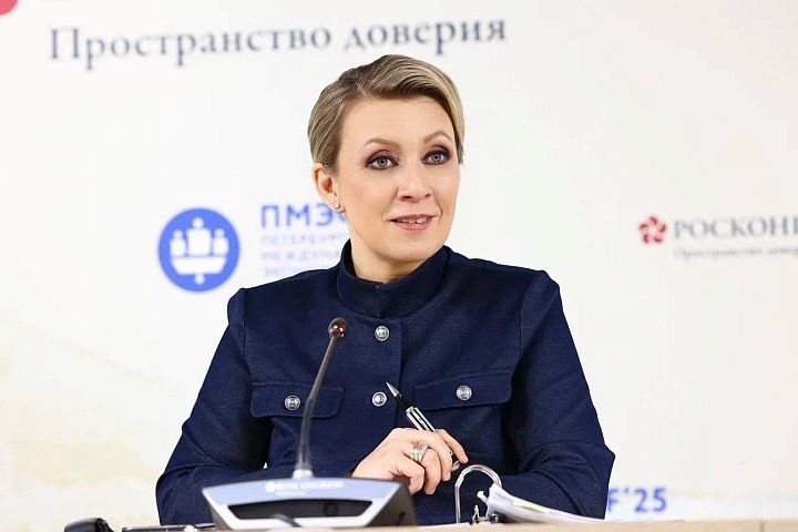 Из брифинга официального представителя МИД России М.В.Захаровой « : Как бы Вы могли прокомментировать звучащие из Еревана заявления относительно невозможности одновременного участия в ЕС и ЕАЭС? М.В.Захарова: Здесь не откажешь в реализме. <...> Потенциальное вступление Армении в ЕС действительно несовместимо с членством республики в Евразийском экономическом союзе. <...> Очевидно, что неоспоримые и реальные преимущества, которые евразийская интеграция приносит Еревану а точнее – народу Армении , несравнимы с ничем не подкрепленными пустыми обещаниями Брюсселя. <...> Ереван в случае сближения с Евросоюзом потеряет возможность беспрепятственного передвижения товаров и услуг на общем рынке ЕАЭС, кратно возрастут таможенные пошлины, а как следствие – повысятся цены для армянских потребителей, снизится конкурентоспособность национальной продукции. Армения лишится преимуществ по трудовой миграции, техническому регулированию, санитарным и фитосанитарным мерам <...> Поэтому да, так и есть» #ЕАЭС #Армения