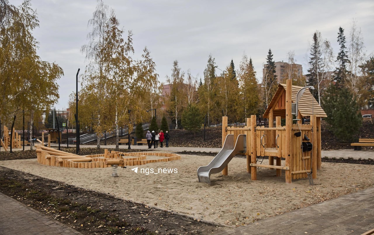 Парк имени Юрия Булгакова открыли около Заксобрания в Новосибирске В 2026 году там добавят зоны отдыха продолжат озеленение и благоустройство Фото НГС