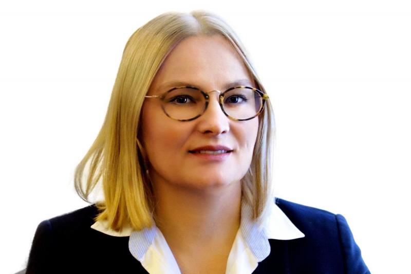 Глава региона Владимир Мазур освободил Наталью Киселеву от должности замгубернатора руководителя аппарата областной администрации С 11 ноября Наталья Геннадьевна не работает в структуре исполнительных органов Томской области в связи с переходом на другую работу Ее должность упразднена Подробнее на Бабре томск vtomsk24