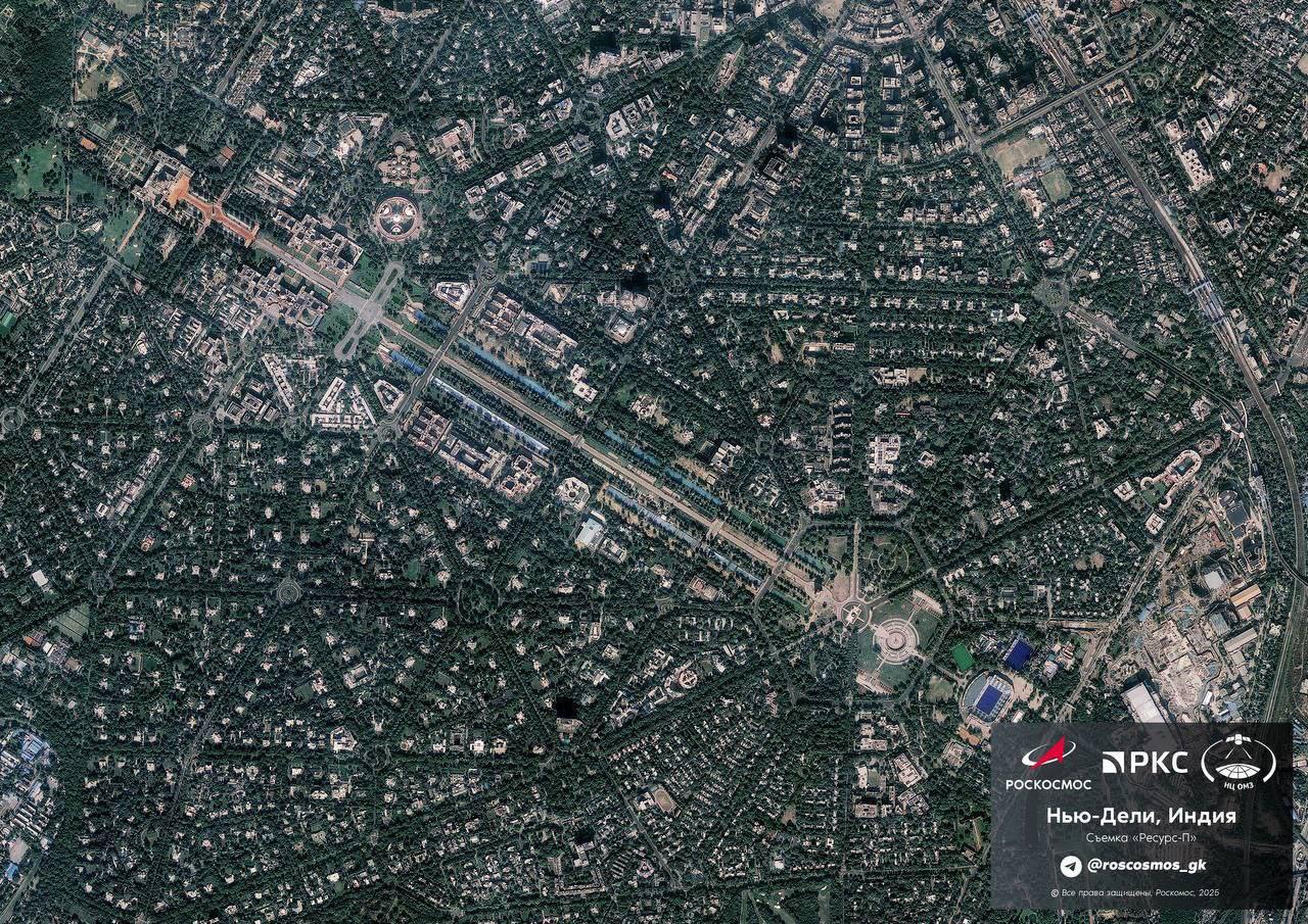 Роскосмос опубликовал снимок Хайдарабадского дворца в Дели где проходят переговоры президента Владимира Путина с премьер министром Индии Нарендрой Моди Снимок сделан космическим аппаратом Ресурс П отметили в госкорпорации Подпишитесь на Ведомости