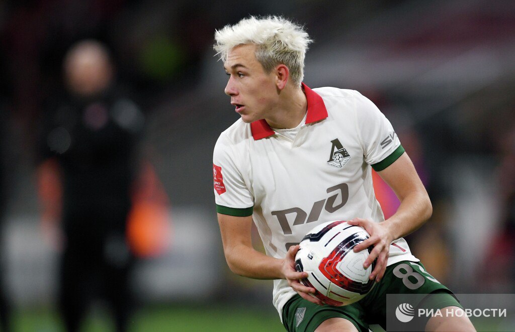 Порту не вступал в переговоры о трансфере Батракова Агент игрока Владимир Кузьмичев назвал фейком сообщения о планах португальского клуба купить полузащитника за 20 миллионов евро Подписывайтесь на РИА Новости Спорт в MAX