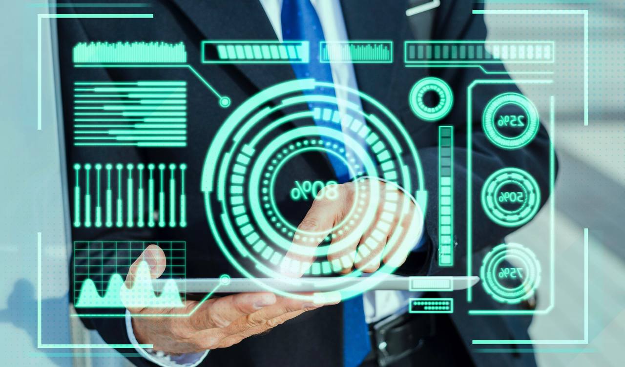 Правительство подготовило индикаторы повышения уровня технологического развития российской экономики Такой раздел включен в План структурной адаптации экономики Всего предлагается ввести 8 показателей эффективности Один из них доведение комплексного индекса технологической независимости до 100 к 2030 году Сейчас он составляет 10 69 Методику расчета индекса подготовил Минэк еще в марте для мониторинга достижения национальной цели Технологическое лидерство Показатель рассчитывается с ежемесячной и ежегодной периодичностью говорится в приказе министерства Источником данных служат сведения из Электронного бюджета от ФОИВов а также информация Росстата Под технологической независимостью понимается разработка отечественных технологий и создание продукции с сохранением национального контроля над критическими и сквозными технологиями для экспорта или замещения на внутреннем рынке Верификация данных обеспечивается Минэком с использованием автоматизированных процедур Транспорт и логистика Подписаться