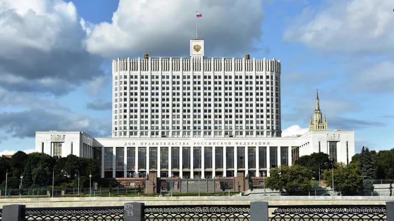 Утверждён план реализации концепции противодействия киберпреступности Среди ключевых направлений совершенствование законодательства и межведомственное взаимодействие В частности будет проработан вопрос об установлении обязанности операторов связи интернет провайдеров организаторов распространения информации и других структур уведомлять правоохранительные органы о случаях выявления признаков преступлений совершаемых с помощью цифровых технологий Такой работой займутся МВД Минцифры ФСБ и Роскомнадзор во взаимодействии с Генпрокуратурой и Следственным комитетом Читайте далее на сайте   arcticpost ru articles policy utverzhdyen plan realizatsii kontseptsii protivodeystviya kiberprestupnosti