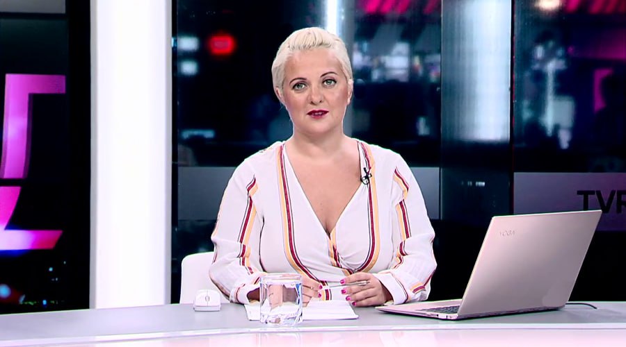 На журналистку «Дождя» Анну Монгайт возбудили уголовное дело по статье о «фейках» о ВС РФ Дело на Анну Монгайт возбудили 18 июля, обратила внимание связанная с силовиками Baza. Поводом для возбуждения уголовного дела стали некие посты в телеграм-канале журналистки об ударах по Одессе, опубликованные в апреле 2022 и июле 2023 года. По части второй статьи 207.3 УК РФ журналистке может грозить от 5 до 10 лет лишения свободы. Анна Монгайт находится не в России. Ранее СК РФ сообщили о возбуждении уголовных дел на главреда и двух журналисток «Дождя» — Тихона Дзядко , Екатерину Котрикадзе и Валерию Ратникову — по статьям о «фейках» о ВС РФ и об «уклонении от исполнения обязанностей иноагента». — Признан властями РФ нежелательной организацией. Также признан иноагентом. — Признаны властями РФ иноагентом. Подписаться Помочь RusNews