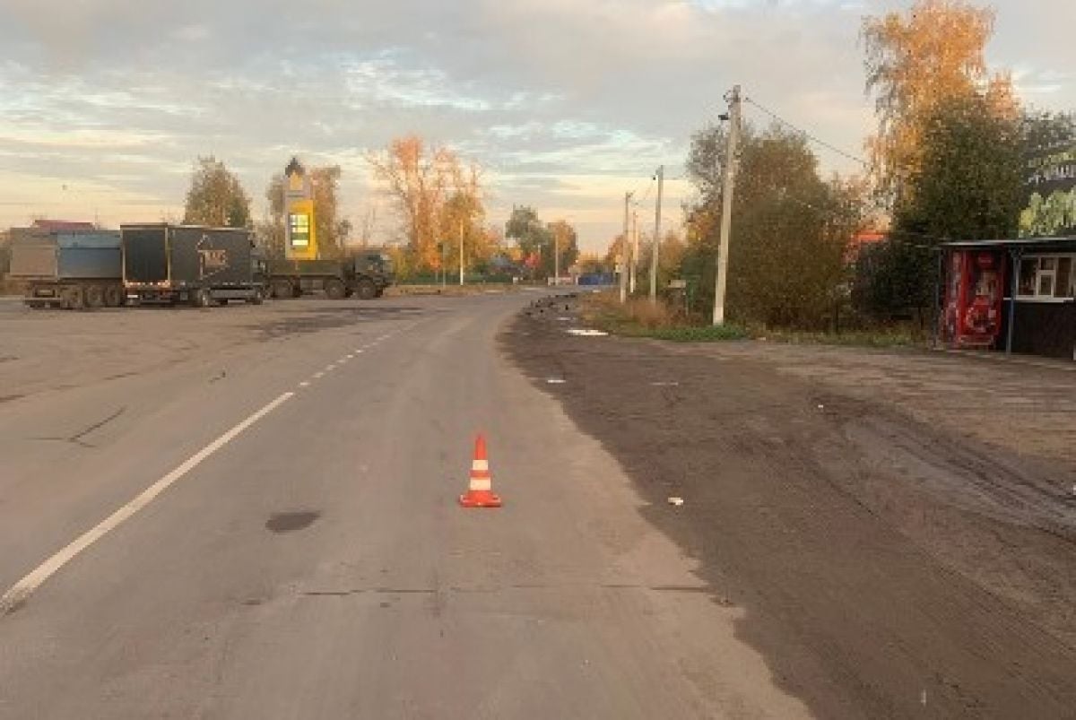 В Орловской области пожилой пешеход погиб под колесами "Логана"     В Орловской области пожилой пешеход погиб под колесами автомобиля. Об этом сообщили в пресс-службе регионального УМВД России.  ↗  Прислать новость   Подписаться