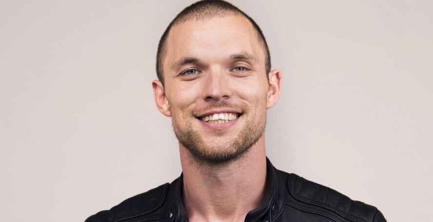 Роль Бальдра в сериале по God of War получил Эд Скрейн Он помимо прочего известен по Дэдпулу и Игре престолов dtf ru cinema 4806364