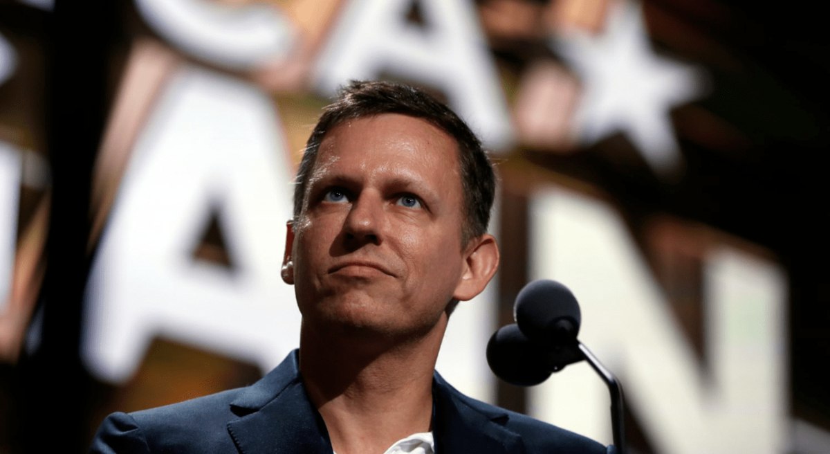 В третьем квартале 2025 года хедж фонд Питера Тиля Thiel Macro продал всю свою долю в Nvidia это более 537 тысяч акций Ранее от всего пакета в Nvidia избавился и японский SoftBank На рынке всё чаще говорят о рисках инвестиционного пузыря на рынке ИИ vc ru invest 2506958