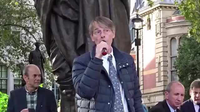 Доктор Майк Йидон о вакцинах мРНК: опасения и критика