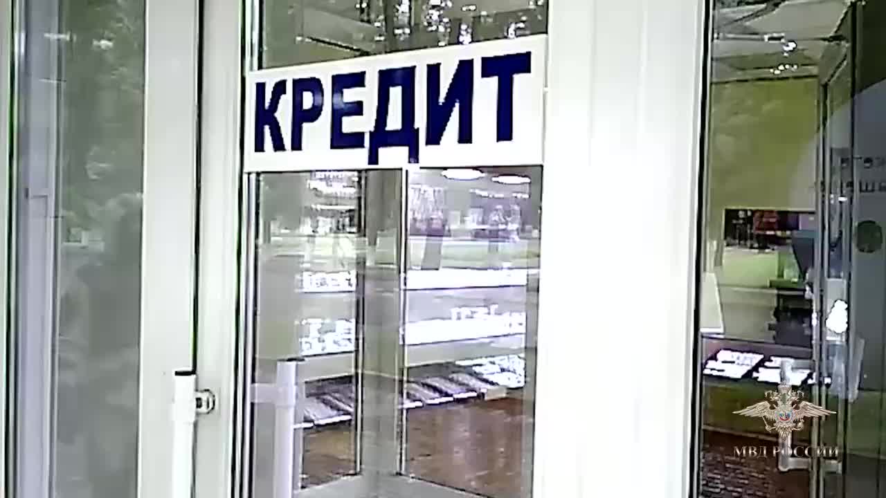 Мужчина с паранойей задержан в ювелирном магазине на востоке Москвы