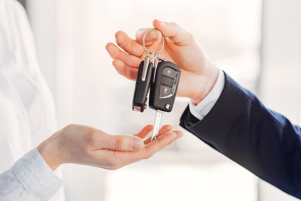 В России выросли продажи поддержанных авто Продажи подержанных автомобилей в России показали лучший результат с ноября По оценке агентства Автостат продажи подержанных автомобилей в июле 2025 года показали лучший результат с ноября прошлого года и лучший в нынешнем году Второй раз за год продажи на рынке подержанных машин в России превысили 500 тысяч машин и составили 567 2 тысячи проданных автомобилей По сравнению с уровнем июня этот результат оказался выше на 21 4 а в сравнении с июлем прошлого года на 3 8 Если оценивать Читать на сайте ИА Бизнес код Авто россия
