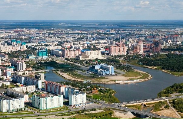 Авиакомпания Nordwind запускает прямой рейс Казань Сургут Этой осенью полетная программа авиакомпании Nordwind Airlines дополнится прямым регулярным рейсом по маршруту Казань Сургут Полеты будут выполняться совместно с авиакомпанией Икар на самолетах Embraer 190 с компоновкой 110 пассажирских мест Как напоминают в пресс службе воздушной гавани пассажирам также доступны прямые рейсы Nordwind Airlines из столицы Республики Татарстан в Астрахань Барнаул Бишкек Волгоград Горно Алтайск Душанбе Иркутск Калининград Кемерово Красноярск Махачкалу Минеральные Воды Москву Мурманск Новокузнецк Омск Санкт Петербург Сочи Томск Улан Удэ Уфу и Худжанд В свою очередь на регулярных рейсах авиакомпании из Сургута можно добраться в Сочи и Махачкалу alias Борисфен рф Борисфен рф