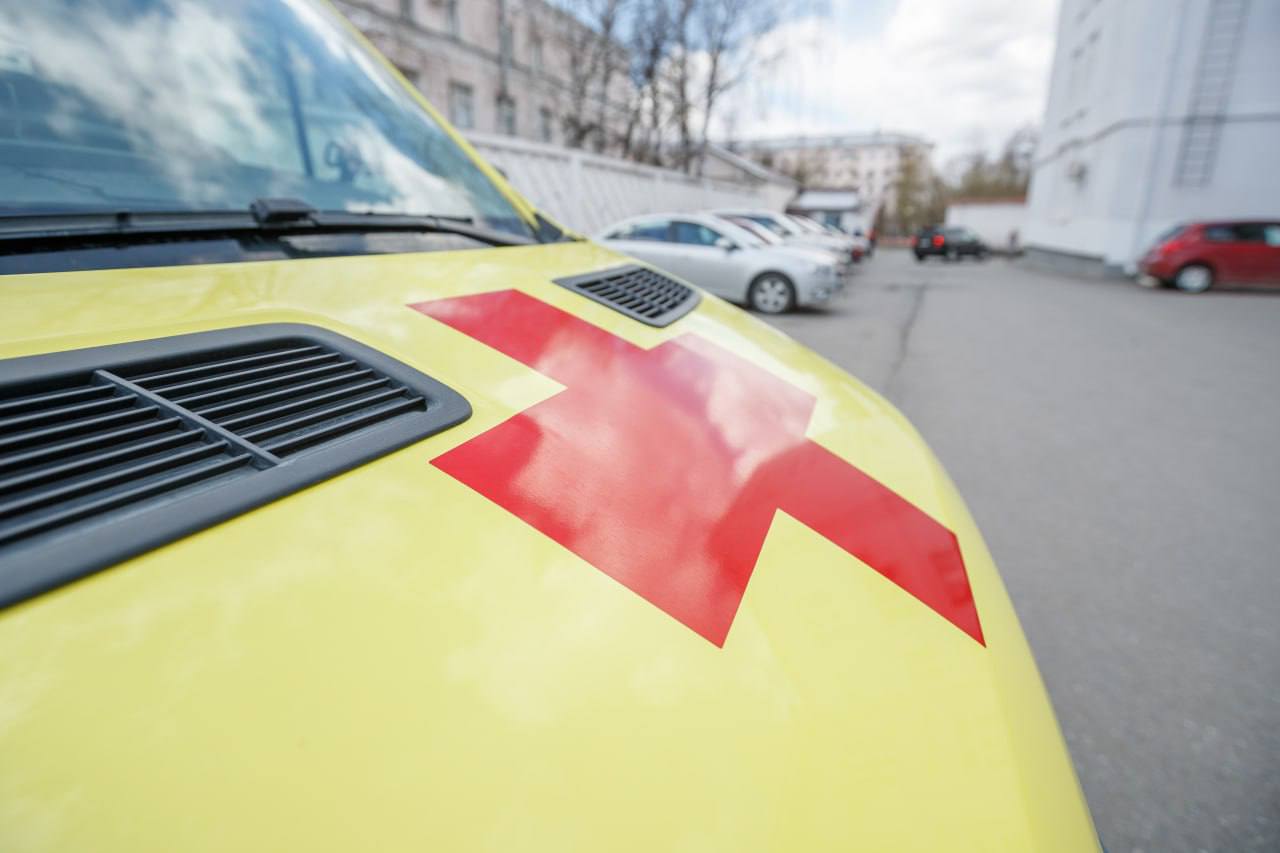 После пожара на садовом участке в Казани хозяин дома попал в больницу В Казани в СНТ «Фотон» загорелась баня и сарай на садовом участке. Огонь охватил 40 квадратов. В результате пожара пострадал 69-летний мужчина. Как стало известно «Татар-информу» от ГУ МЧС России по РТ, его с ожогами тела и рук забрали в РКБ. Подпишитесь: