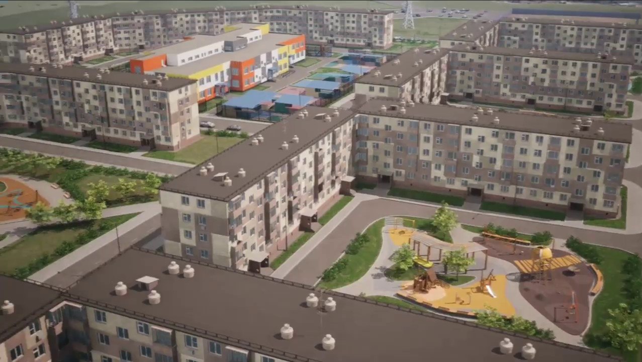 «Эксперимент» по благоустройству Третьего микрорайона позволит вывести организацию городского пространства Магадана на новый уровень Здесь намерены наладить новую систему взаимодействия управляющей компании, специалистов КЗХ и других муниципальных структур жилищно-коммунального сектора с жителями микрорайона. Это позволит повысить качество жизни. На совместном совещании Правительства Магаданской области и мэрии Магадана обсудили план комплексного благоустройства Третьего микрорайона. Реновацию территории проводят по поручению губернатора. В последние годы микрорайон активно преображается. Благодаря реализации национальных проектов здесь построили современный детский сад, открыли инженерную школу, по программе «1000 дворов» изменился облик детских площадок. В планах — ремонт дворовых проездов и дорог, установка освещения, замена теплосетей. Ранее глава региона поручал проработать организацию автопарковок, чтобы освободить от машин прилегающие к детским площадкам территории. Все эти задачи требуют детальной проработки и масштабных финансовых вложений. «Грамотное содержание дома, двора, микрорайона – это когда хорошо и комфортно в нем жить каждый день, а замечания, на которые указывают колымчане, устраняются оперативно», – отметил Сергей Носов. Как подчеркнул губернатор, акцент на благоустройстве при строительстве новых культурных, спортивных и других объектов необходимо делать в каждом населенном пункте Колымы, и в Магаданской области уже есть примеры успешного внедрения такого подхода.