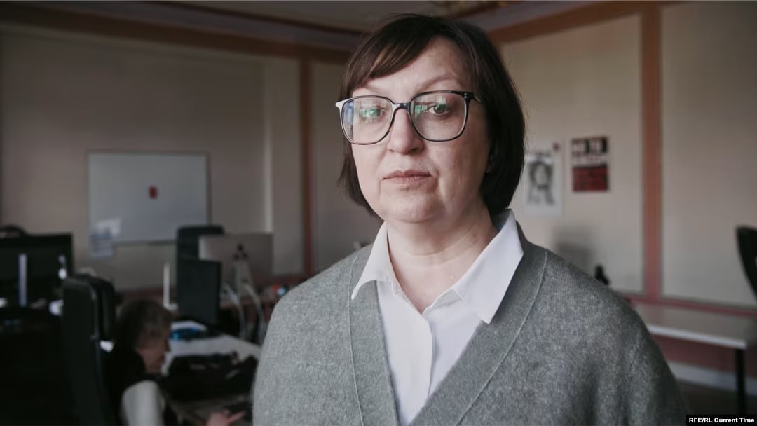 Издателя Медузы Галину Тимченко заочно приговорили к пяти годам колонии Тимченко обвиняли по статье о руководстве нежелательной организацией сообщает Медиазона Поводом для дела стали три ролика с участием Тимченко интервью DW и TV2media а также обращение к читатель ницам Обвинение заявляло что Тимченко создала Медузу якобы испытывая ненависть и пренебрежение к российским властям Генпрокуратура объявила Медузу нежелательной организацией в 2023 году