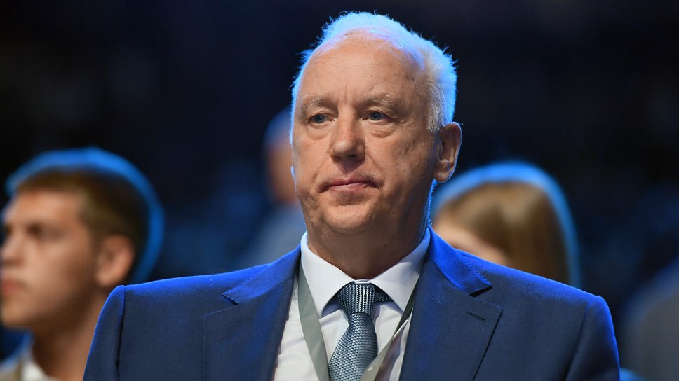 Председатель Следственного комитета России Александр Бастрыкин поручил подготовить доклад по делу о ДТП в Ярославской области, где погиб пятимесячный ребенок. Авария произошла 20 июля в поселке Ишня Ростовского района. Водитель мопеда сбил пешеходов и детскую коляску, после чего скрылся. Его личность установили. Следствие ведется по статье о нарушении ПДД, повлекшем смерть по неосторожности. Фото: Евгений Павленко/Коммерсантъ Еще больше новостей — в Telegram-канале «Ъ-Ярославль»