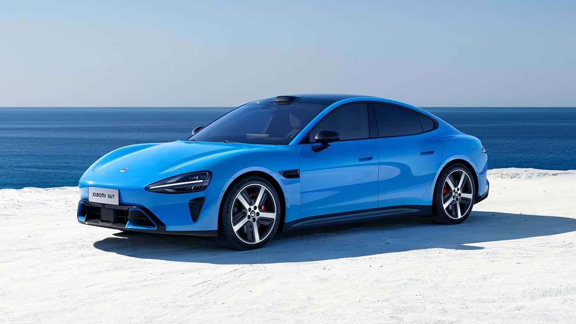 Xiaomi выкатила рестайлинг своего хитового электромобиля SU7 Компания увеличила мощность и пробег для всех комплектаций а также добавила систему резервного питания для замков на дверях и две подушки безопасности их теперь 9 Все машины при этом подорожали но незначительно на 10 15 тысяч юаней Базовую версию например можно купить за 230 000 юаней 2 600 000 рублей Предзаказы открыты а продажи планируются на апрель rozetked me news 43758