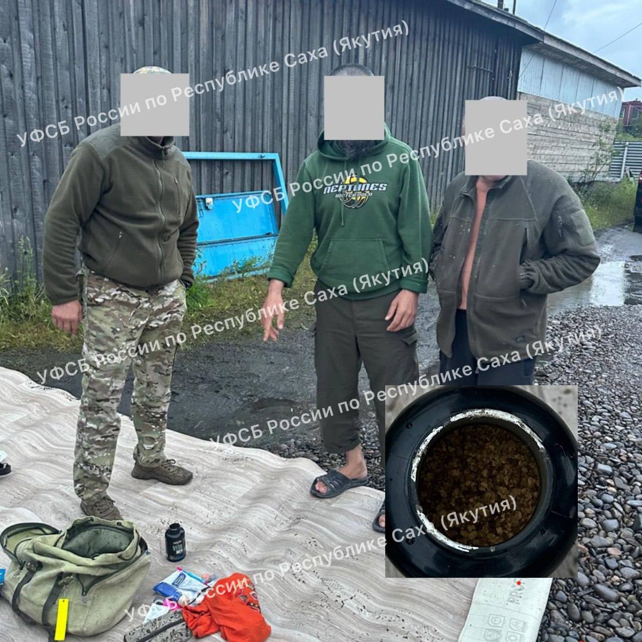 Якутянина у которого изъяли золото на сумму свыше 16 млн рублей наказали двумя годами условно Сотрудниками УФСБ России по Якутии установлен житель Оймяконского района причастный в незаконном обороте драгоценных металлов В ходе проведения оперативно разыскных мероприятий обнаружено и изъято россыпное природное золото которое злоумышленник планировал в дальнейшем сбыть общим весом около 2 кг на сумму свыше 16 млн рублей Изъятое природное золото на сумму свыше 16 млн рублей обращено в доход государства ulusmedia Читайте нас в MAX