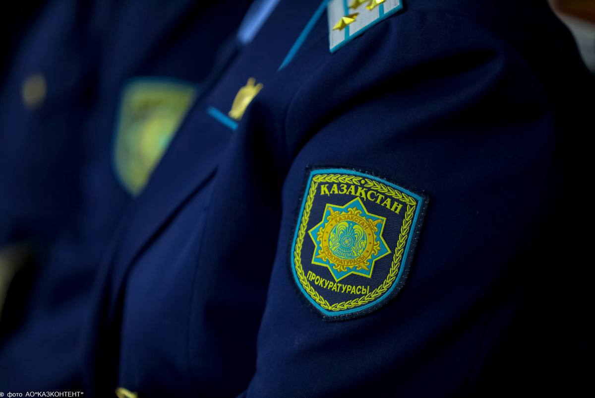 Незаконную добычу полезных ископаемых выявили в Туркестанской области акима уволили Акима уволили В Туркестанской области прокуроры успешно предотвратили попытку незаконной добычи недр показав что принцип Закон и Порядок действует в регионе не на словах а на деле Специализированная природоохранная прокуратура организовала рейд целью которого стало выявление и пресечение фактов незаконного пользования недрами а также защита окружающей среды от разрушительного воздействия незаконной деятельности baq rus