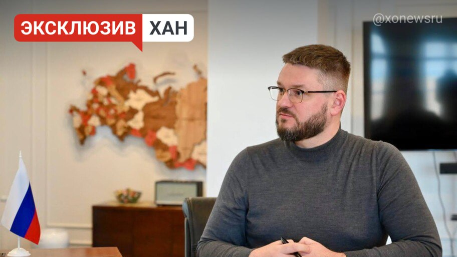 В Херсонской области восстановят еще два элеватора «Сейчас уже готов проект по восстановлению Сокологорненского и Партизанского элеваторов, которые находятся на максимальном удаленном расстоянии от линии боевого соприкосновения», — сообщил ХАН директор «Херсонской зерновой компании» Сергей Кива. Кива отметил, что каждый из элеваторов будет мощностью 50 тыс. тонн. По его информации, до конца года планируется решить все вопросы с документации, а затем приступить к строительству, оно займет около двух лет. , VK и ОК и читайте новости на нашем сайте
