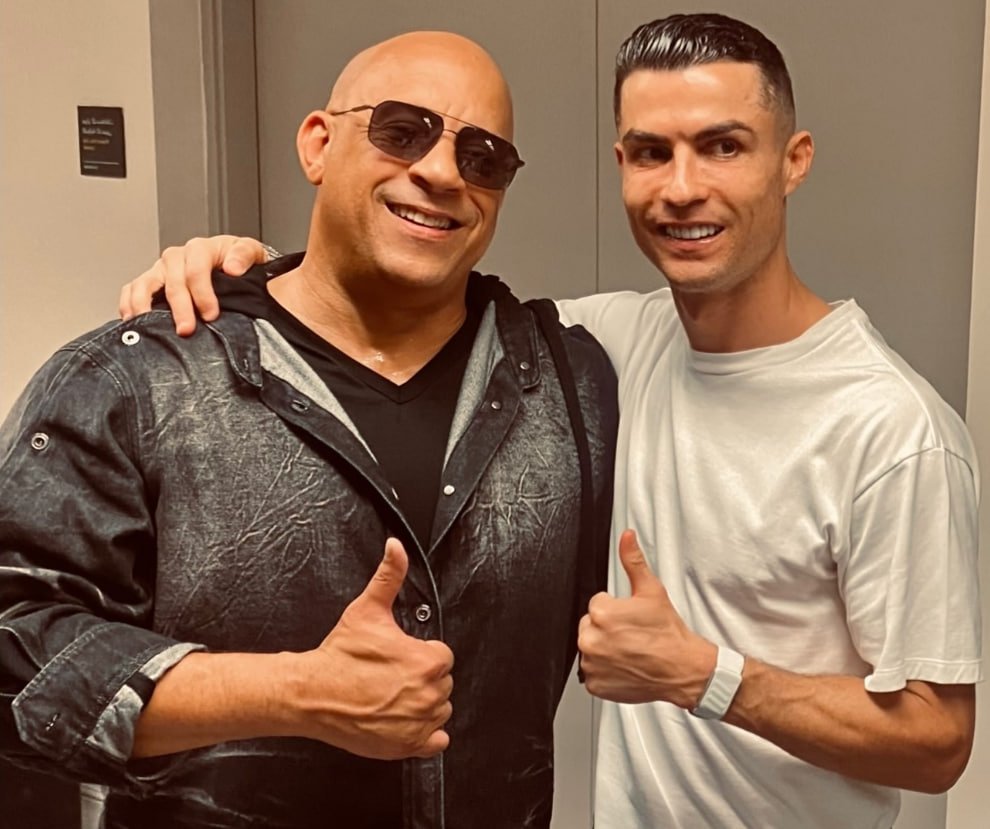 Криштиану Роналду может появиться во вселенной Форсажа Все спрашивали будет ли он частью мифологии Форсажа Должен сказать вам он настоящий Мы написали роль для Криштиану Роналду подписал совместное фото с португальцем Вин Дизель