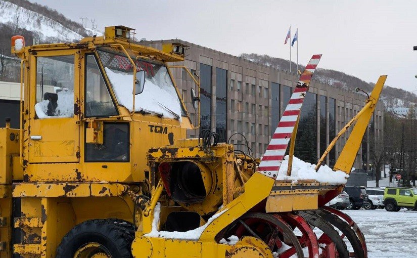 Мэрия столицы Камчатки перешла в режим повышенной готовности В администрации готовятся к циклону Синоптики Камчатгидрометценра прогнозируют завтра в столице края сильный снег с дождем и штормовой ветер Подробности по ссылке   kamtime ru article 8b4e60b6 a889 45d4 91a2 1f5414af8775