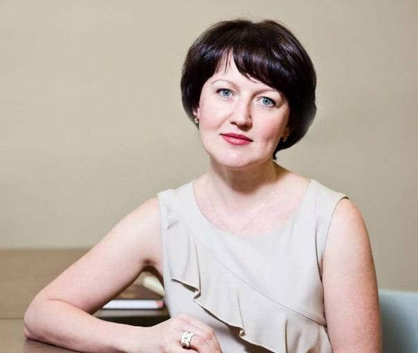 Замминистра информполитики Оренбуржья Инна Аверкова ушла в отставку. Об этом Городовому стало известно из собственных источников. Аверкова занимала должность в администрации Оренбургской области в периоды, когда регионом руководили Юрий Берг и Денис Паслер. Она возглавляла пресс-службу губернатора и какое-то время ЦУР. О планах Аверковой после ухода из правительства региона ничего не известно.