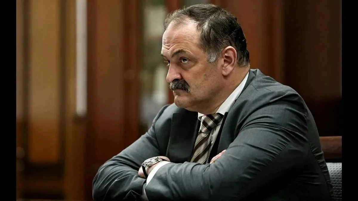 Глава Дагестана Сергей Меликов отправлен в отставку Путин объявил что бывший руководитель республики переходит на другую работу Слухи о его отставке начались после стихийных бедствий в Дагестане Читайте меня в MAX   max ru bloodysx