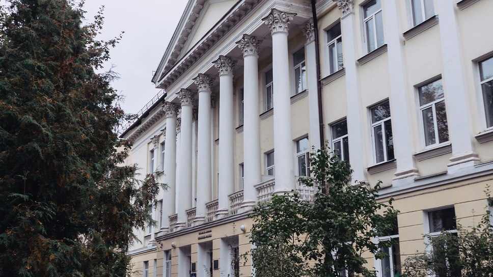 19 октября на юридическом факультете Демидовского университета в Ярославле откроется центральная площадка регионального Фестиваля науки Главная тема Твои квантовые технологии В программе игра по ярославским диалектизмам мастер класс о психологии сказок лекция о Коте Шредингера и научный спектакль для детей Вход свободный Фото ЯрГУ им Демидова Еще больше новостей в Telegram канале Ъ Ярославль
