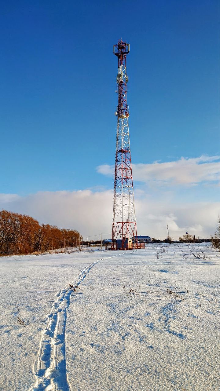 Обновление на трассе М-9 «Балтия»  МТС завершила модернизацию сети LTE на федеральной трассе М-9 «Балтия». Теперь более 60 километров дороги от границ Московской области до Зубцова обеспечены высокоскоростным мобильным интернетом.  Возможности сети LTE позволят автолюбителям слушать музыку в дороге, бесконтактно оплачивать топливо через приложения, загружать навигационные сервисы с картами. Пассажиры смогут смотреть видео в высоком качестве и совершать через интернет любые привычные действия.  #интернет #М9 #трасса_М9