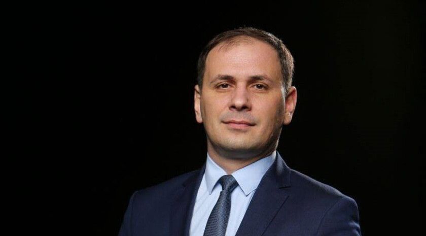 Минтранс ЛНР планирует запустить речной маршрут по Северскому Донцу Министерство инфраструктуры и транспорта ЛНР планирует запустить речной маршрут по Северскому Донцу, для этих целей рассматривается участок русла в Краснодонском районе. Об этом ЛИЦ сообщил глава ведомства Альберт Апшев. По его словам, региональный Минтранс и Единый институт пространственного планирования проектируют транспортно-логистический каркас ЛНР. Среди прочего проект предполагает строительство дорог, возобновление авиасообщения и включает ряд других аспектов. «Планируется возобновление курсирования речного транспорта. Рассматривается пока как туристическое направление — через Краснодонский район по реке Северский Донец. Такие наметки у нас есть», — сказал Апшев.... Подробнее>>>