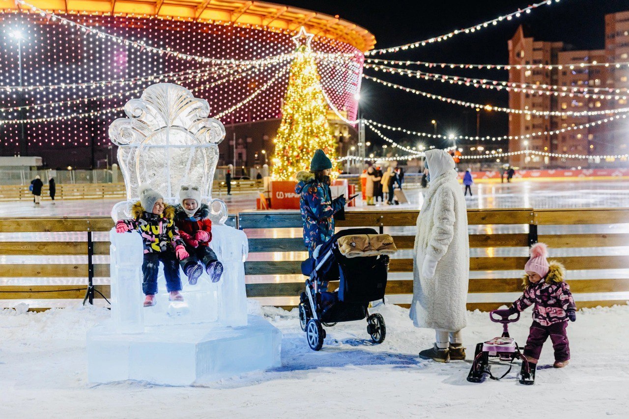 Рядом с Екатеринбург Ареной в этом году не будут открывать каток.  Представители стадиона сообщили, что на земельном участке, где располагался каток, будет парк.   Подписаться   Новости Екатеринбурга