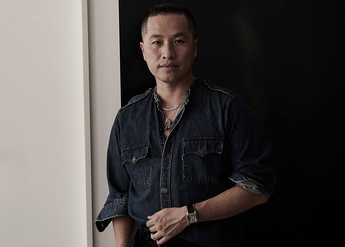 Креативный директор Филлип Лим покидает свой именной бренд 3.1 Phillip Lim. Об этом сообщили WWD.  Юбилейная коллекция, которую дизайнер показал на прошедшей в сентябре Неделе моды в Нью-Йорке, стала его последней для бренда.