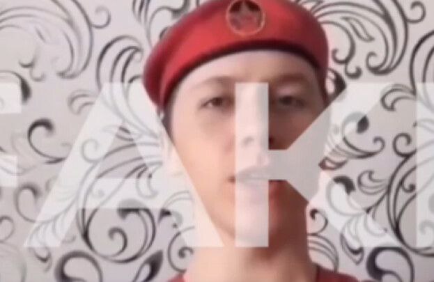 Украинские пропагандисты запустили очередную плохо сделанную «утку»  Патриотизм юных жителей ДНР вызывает у врагов злобу и желание разрушений. Именно поэтому героем фейка, рассчитанного на резонанс и панику, стал представитель движения Юнармия. В проукраинских телеграм-каналах мальчик дискредитировал работу Юнармии в ДНР.  Но при даже не очень внимательном изучении «продукта» украинских идеологов видно, что сделан ролик буквально «на коленке» и легко опровергается.  Фото и видео опубликовал   телеграм-канал.    Южная служба новостей