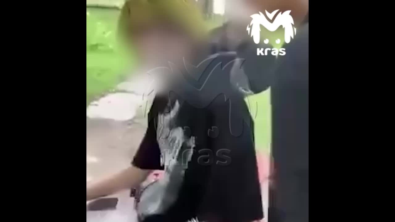 В Красноярске группа молодых людей жестоко избила мужчину на улице 9 Мая