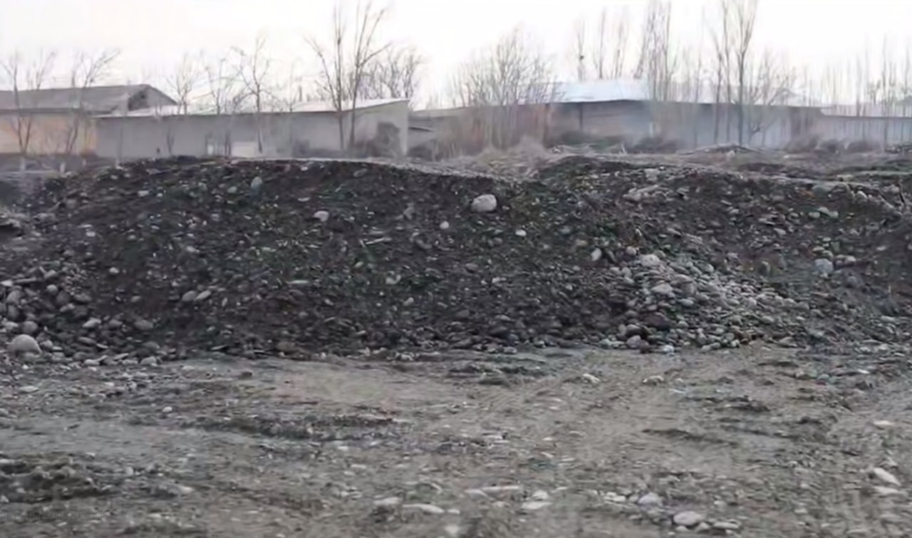 В Самарканде незаконно добывали песчано гравийную смесь ущерб оценили в 422 млрд сумов видео repost uz kak postradala priroda Подписывайтесь на Repost