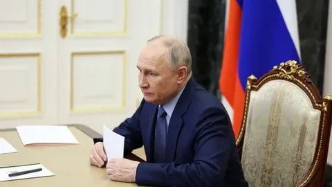 Дочерняя компания ООО Роквул датской Rockwool перейдет во временное управление АО Развитие строительных активов РСА Указ об этом подписал президент Владимир Путин Кроме того 68 долей в уставном капитале другой дочки Rockwool ООО Роквул Волга также передается АО РСА Указ вступает в силу со дня его официального опубликования jkinvest news jkinvest