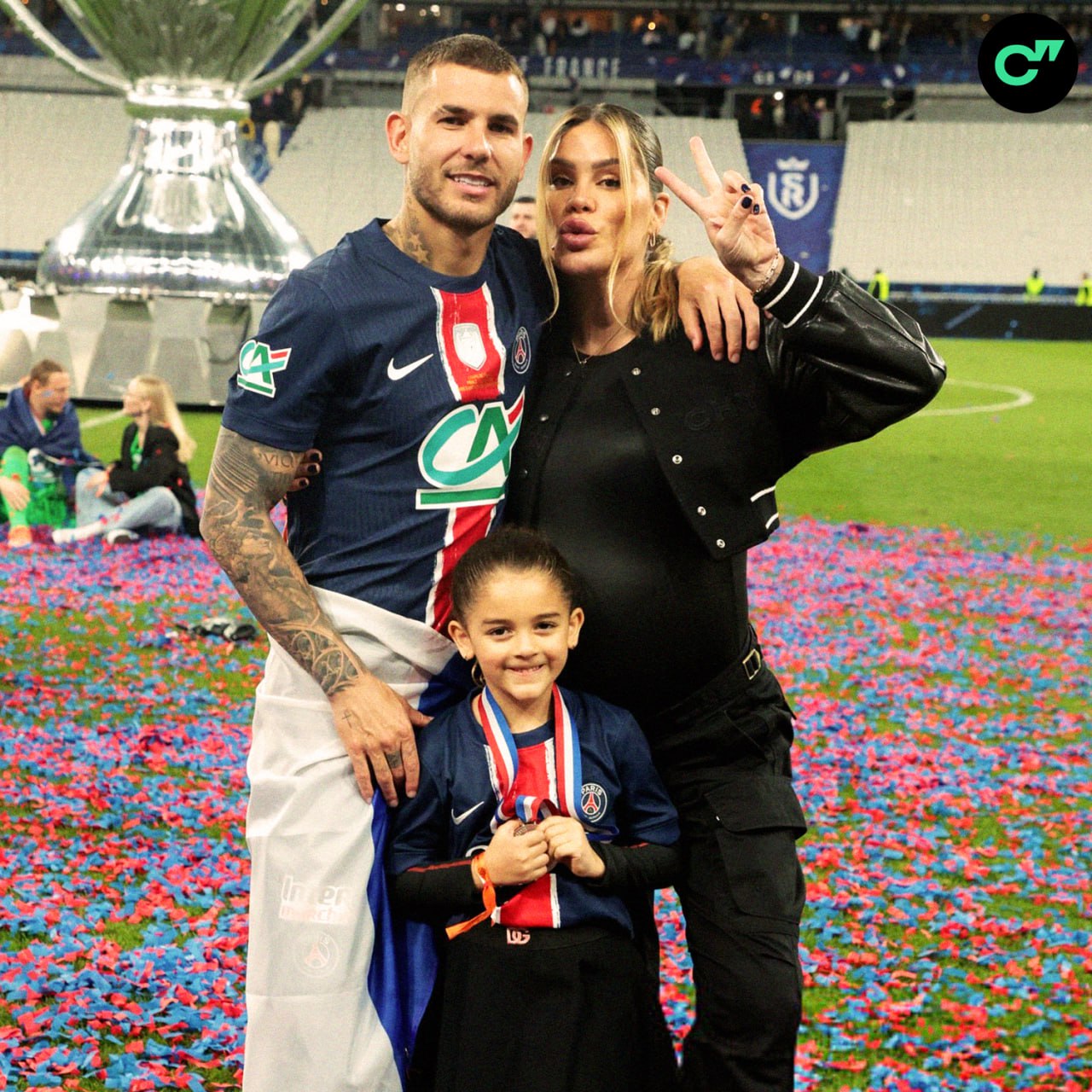 Защитника ПСЖ Люку Эрнандеса и его жену обвинили в торговле людьми и незаконной трудовой деятельности жалобу на них подала колумбийская семья работавшая у пары Paris Match Нас эксплуатировали и унижали платили гораздо меньше чем нам было положено Они эксплуатируют иммигрантов и их семьи обещают легализацию которая никогда не происходит и обращаются с нами как с рабами   Подписывайтесь на Спортс