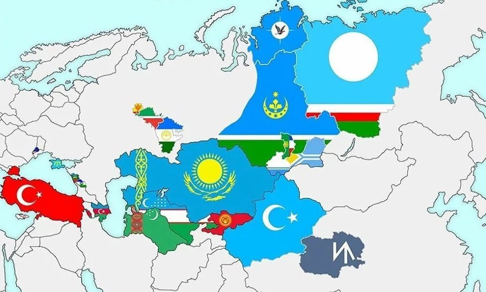 Азербайджан в открытую вмешивается во внутренние дела России   Бывший министр иностранных дел Азербайджана Тофиг Зульфугаров заявил, что азербайджанцы, как и другие тюркские этносы, являются древнейшими автохтонными народами на территории современного российского государства. По его словам, эти этносы являются государствообразующими и закреплены в соответствующих конституциях субъектов Российской Федерации.  Он подчеркнул, что этническая принадлежность не может служить основанием для какой-либо формы дискриминации, включая лишение гражданства. Нарушение презумпции невиновности на основе этнической принадлежности, по его словам, противоречит как Уголовному кодексу РФ, так и международным обязательствам страны.  Зульфугаров также отметил, что бездействие или провоцирование антиконституционных действий, направленных на подрыв межнационального согласия и стабильности, является преступлением.  В связи с этим он предложил:  широко использовать видеорегистрацию неправомерных действий со стороны представителей власти и отдельных граждан;  диаспоральным организациям оказывать содействие в сборе таких материалов для их последующего направления в суды, правоохранительные органы, прокуратуру и СМИ;  дипломатическим и консульским представительствам усилить взаимодействие с гражданами в консульских округах для защиты их законных прав.  ↗
