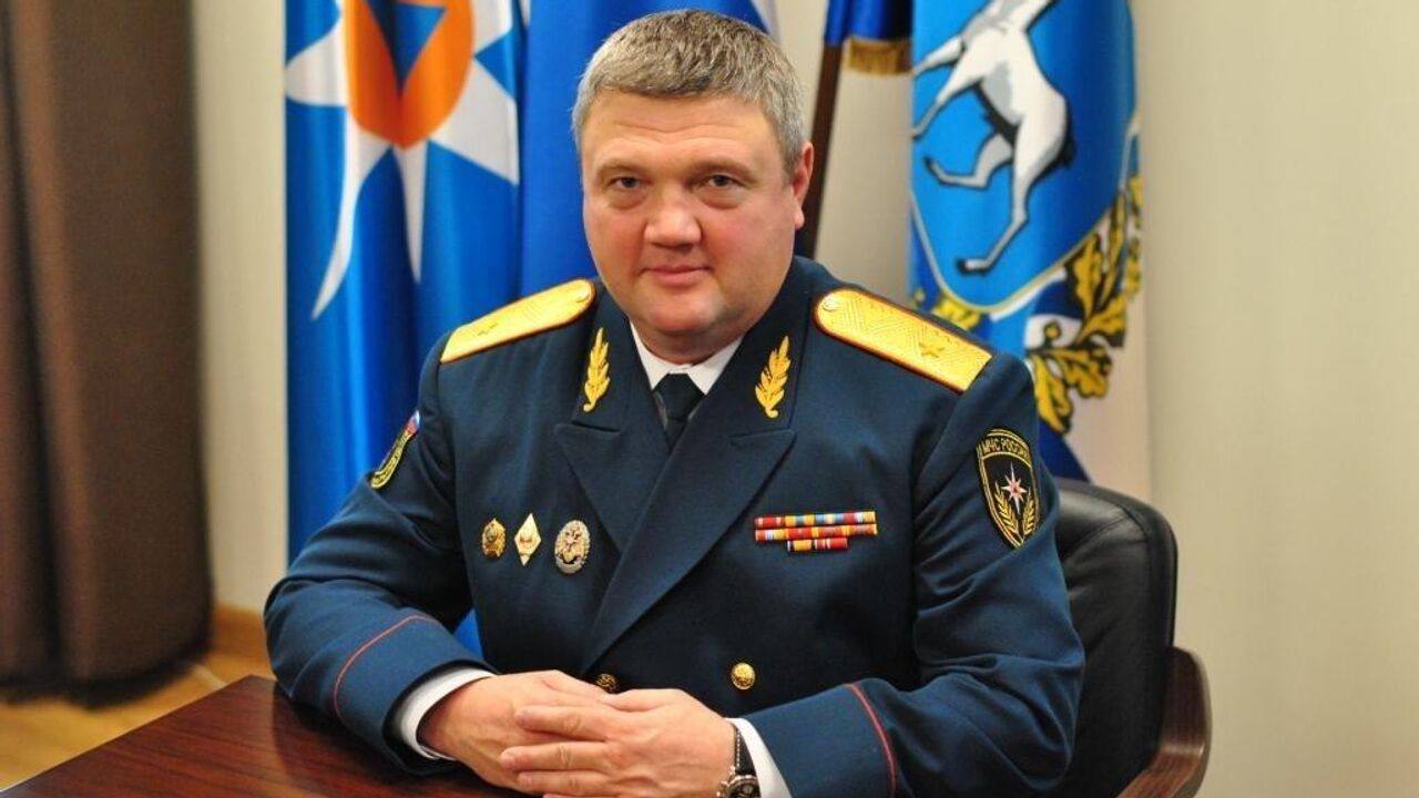 Правоохранители сообщают, что завершено уголовное дело о взятке в особо крупном размере в отношении экс-главы самарского ГУ МЧС генерала Олега Бойко. Следствие утверждает, что он получил взятки на сумму свыше 25 млн рублей за покровительство при выполнении работ по организации пожарной безопасности в группе компаний «Витязь», руководители которой тоже арестованы. Бойко признал вину и сотрудничает со следствием. ГУ МЧС Самарской области он возглавлял с 2014 года, задержали Бойко в декабре 2023 года. Также известно, что Бойко заявлял о намерении подписать контракт с Минобороны РФ для участия в специальной военной операции.