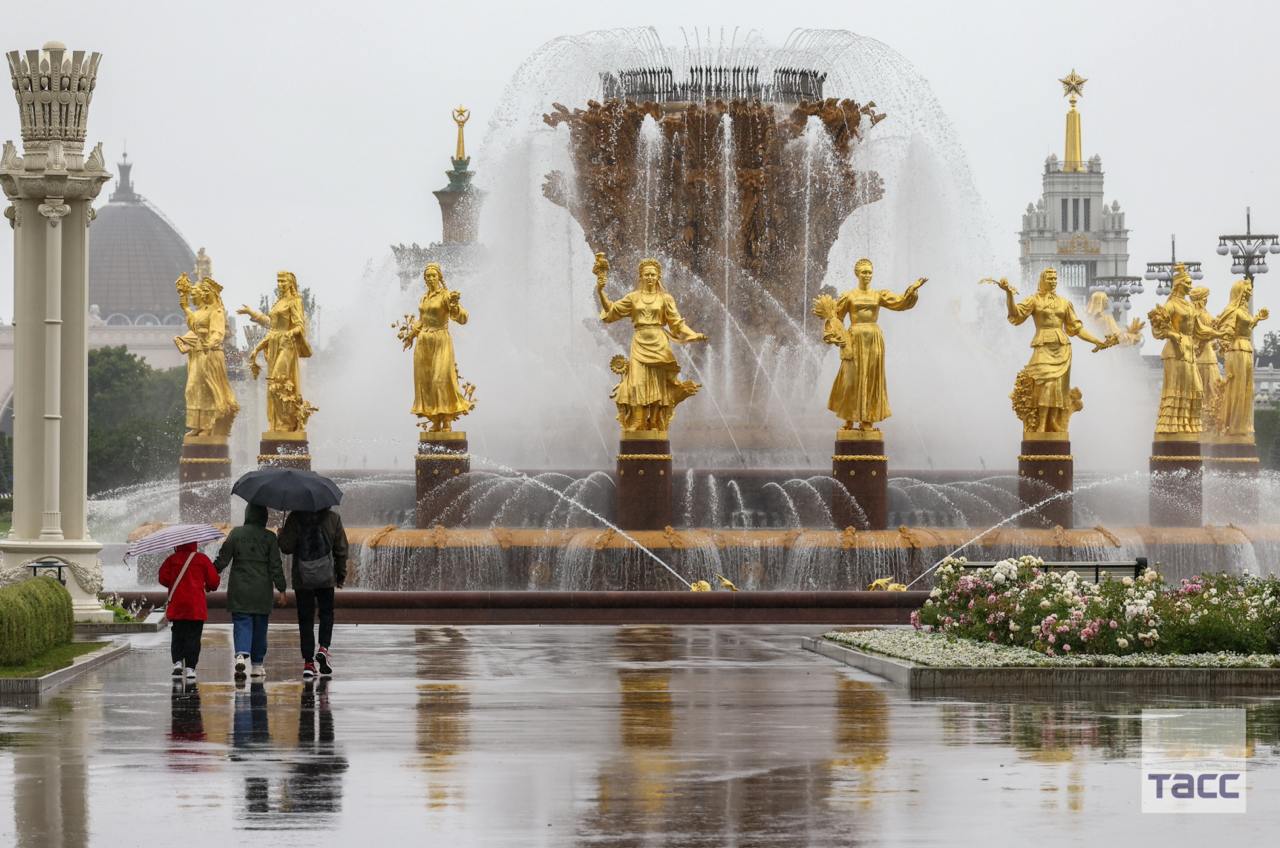 Сезон фонтанов открылся в Москве, сообщил мэр столицы Сергей Собянин. Фото: Евгений Мессман/Артем Геодакян/ТАСС / Москва