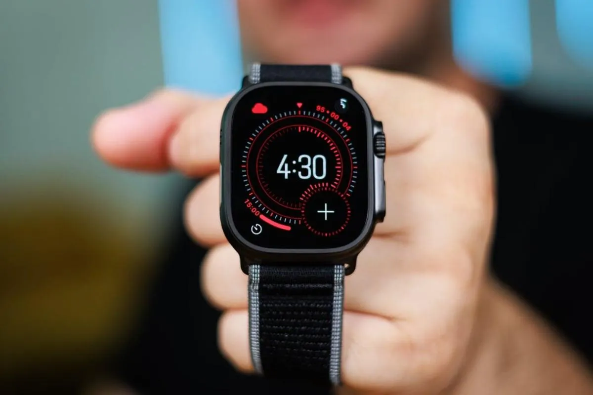 Инсайдеры Apple Watch Ultra 4 получат новый дизайн корпуса и кольцо из 8 медицинских датчиков Обновление дизайна может увеличить поставки Apple Watch на 20 30 по сравнению с 2025 годом Также часы научатся лучше измерять уровень артериального давления и предупреждать о его повышении Эта функция сейчас находится на рассмотрении FDA Вероятно уведомления о гипертонии в Ultra 4 будут работать точнее чем в других Apple Watch с watchOS 26   www iphones ru 1372611 новости iphonesru