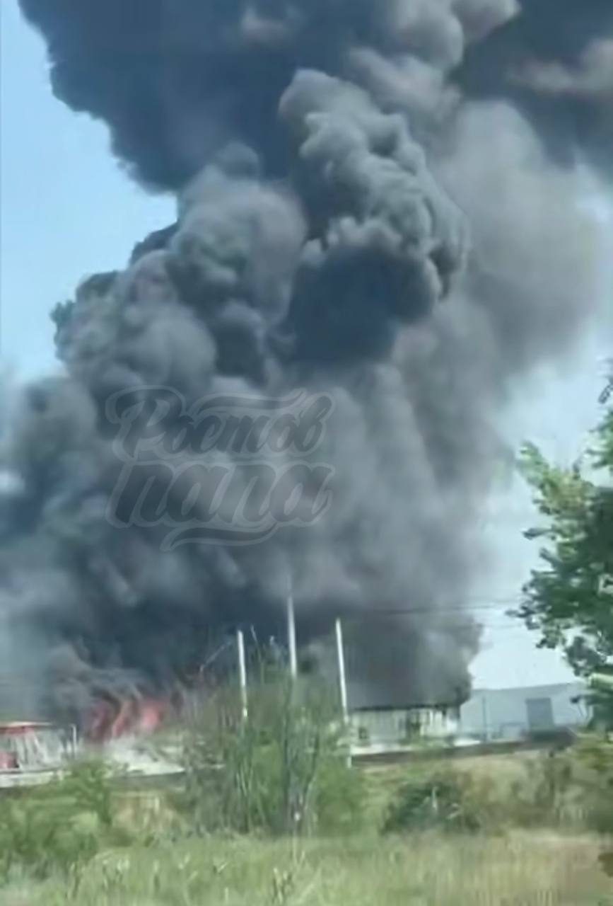 Прямо сейчас горит склад в Мичуринец -3 Азовского района. Новости №1 в Ростове Прислать новость/фото