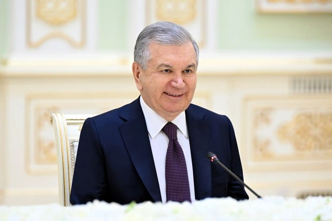 Президент Шавкат Мирзиёев поздравил футболистов сборной с выходом на чемпионат мира 2026 года. «Вы превратили эту мечту в реальность своим профессионализмом, знаниями, мастерством и, самое главное, непоколебимой волей и верой в победу», — отметил он.