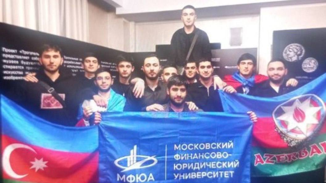 Дружбанародники спускают на высшее образование для многонациональных братушек почти 100 млрд рублей Расходы взлетят в 147 раз с 369 млн в 2025 м до 54 млрд в 2028 м На эти деньги планируют обучить полмиллиона дикарей чтобы сделать из них агентов мягкой силы А на деле это означает что 500 тысяч коренных россиян особенно из провинции лишатся возможности поступить в вузы Русский взгляд Подписаться