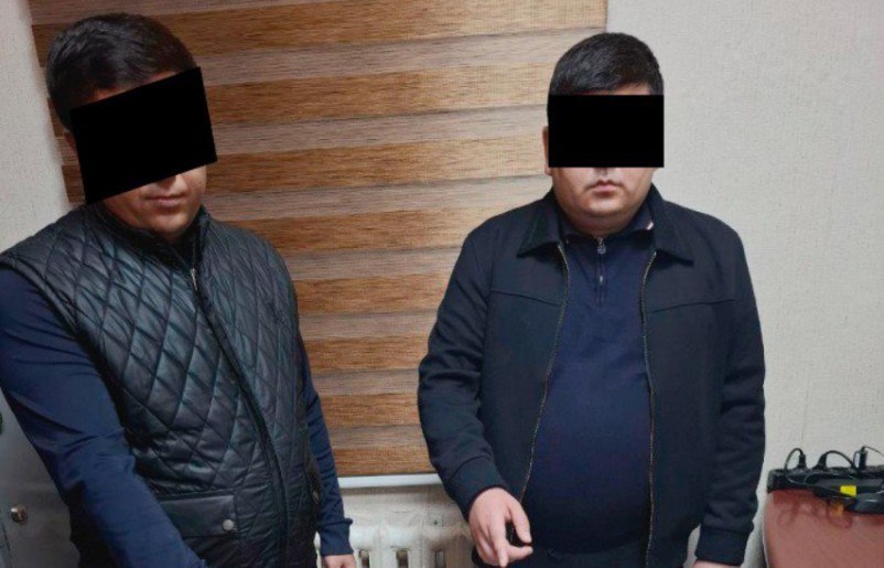 В Ташкенте двух налоговиков поймали на взятке видео repost uz mol day dengi shtrafa ne budet Подписывайтесь на Repost